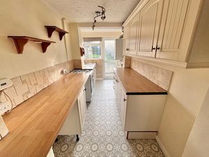 Kitchen- click for photo gallery